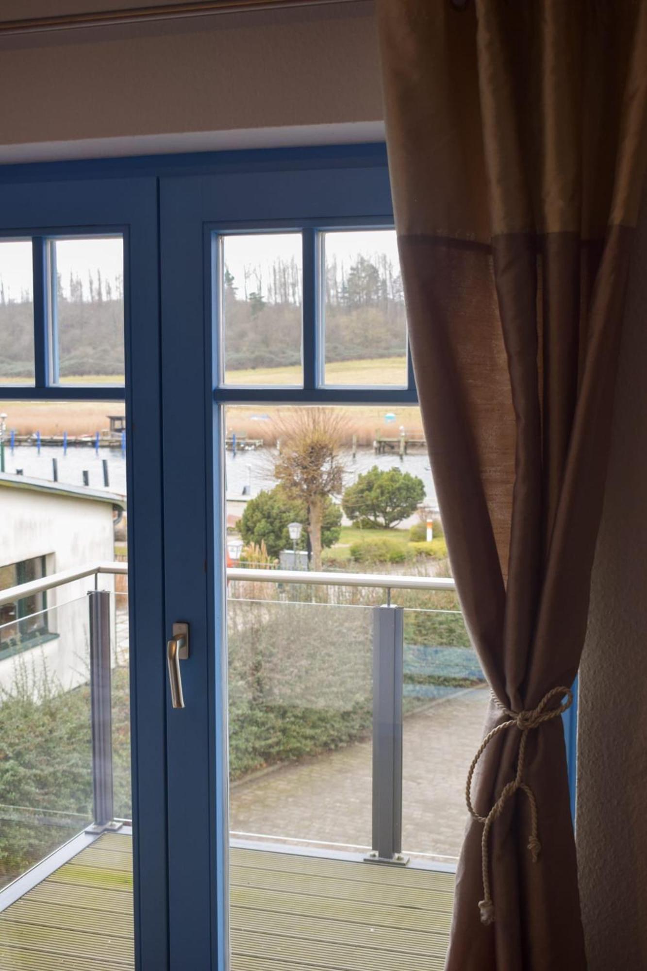 Ferienhaus Am Yachthafen ゼリン エクステリア 写真